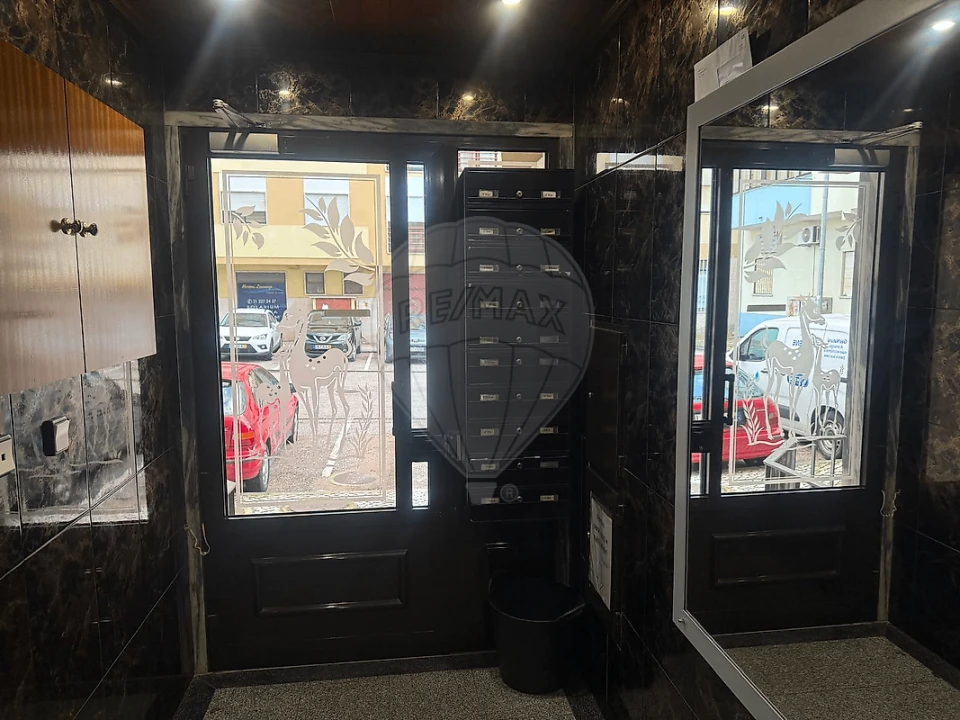 Apartamento T2 para Venda em Amora Foto 6