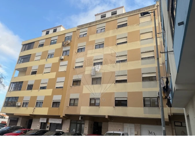 Apartamento T2 para Venda em Amora Foto 4