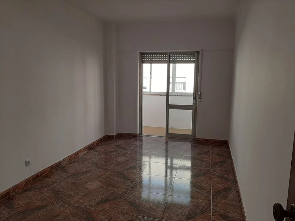 Apartamento T2 para Venda em Cacém e São Marcos Foto 8