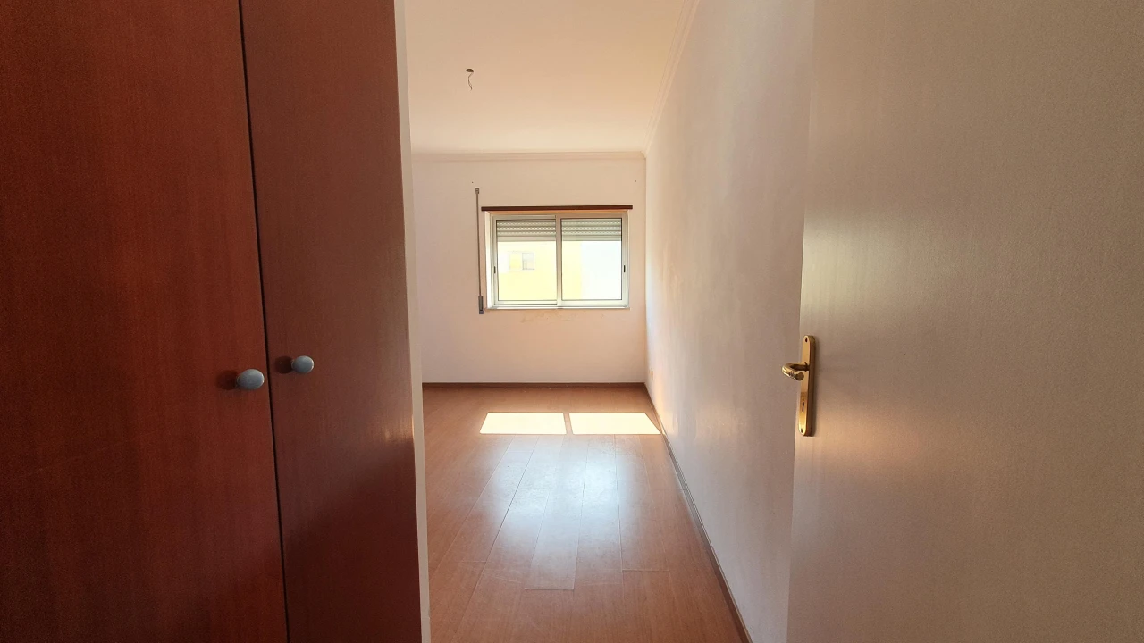 Apartamento T2 para Venda em Barreiro e Lavradio Foto 14