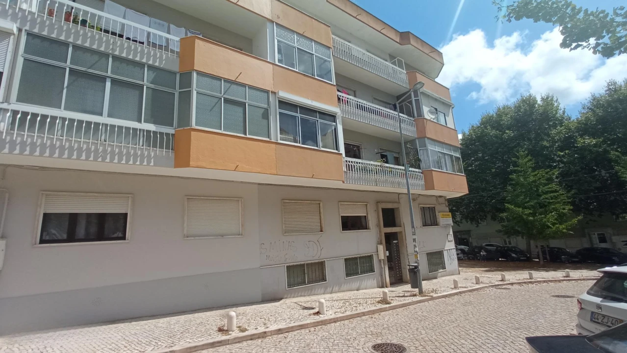 Apartamento T1 para Venda em Cacém e São Marcos Foto 2