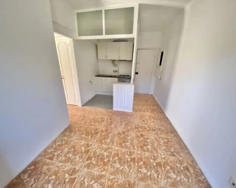 Apartamento T1 para Venda em Cacém e São Marcos