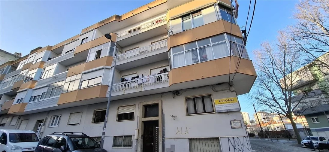 Apartamento T1 para Venda em Cacém e São Marcos Foto 9