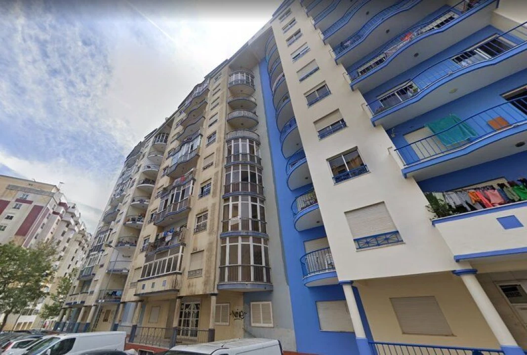 Apartamento T2 para Venda em Agualva e Mira-Sintra Foto 1