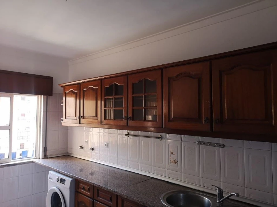 Apartamento T2 para Venda em Agualva e Mira-Sintra Foto 13
