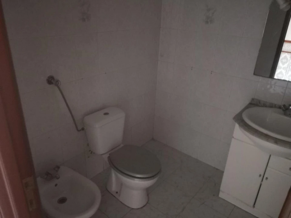 Apartamento T2 para Venda em Agualva e Mira-Sintra Foto 15