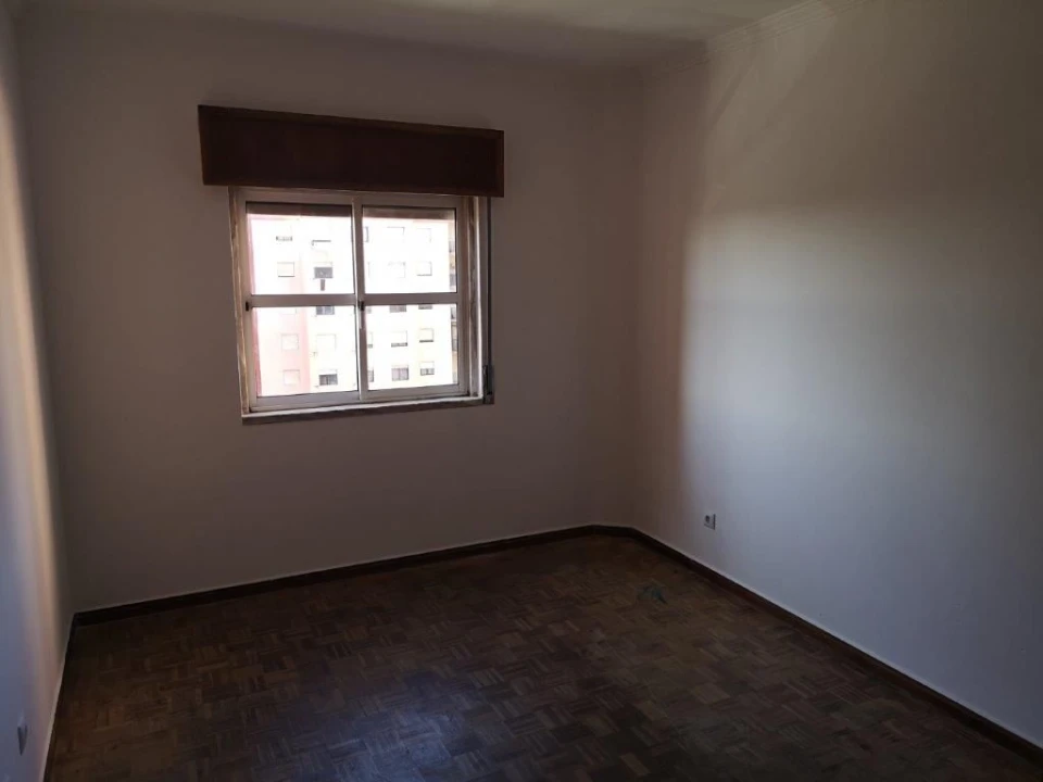Apartamento T2 para Venda em Agualva e Mira-Sintra Foto 7