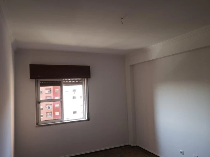 Apartamento T2 para Venda em Agualva e Mira-Sintra Foto 9