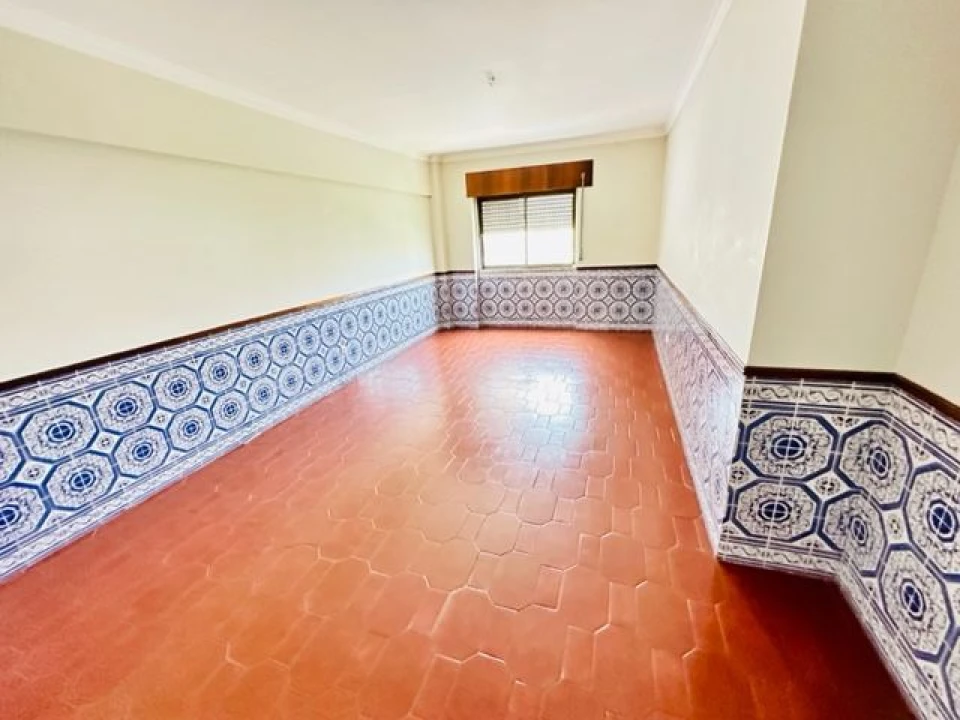 Apartamento T2 para Venda em Cacém e São Marcos Foto 2