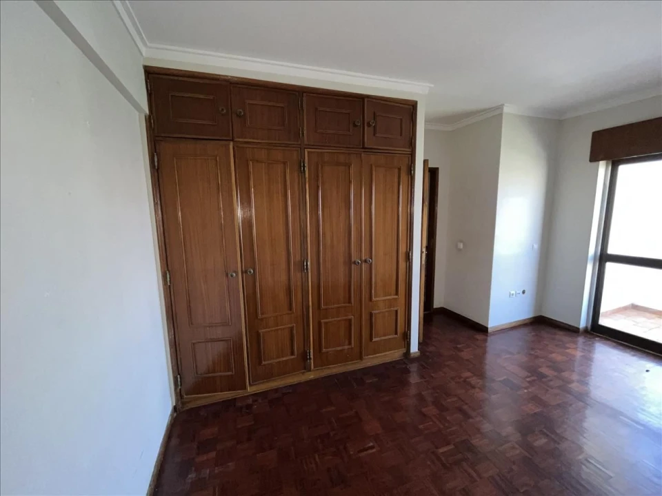 Apartamento T2 para Venda em Cacém e São Marcos Foto 4