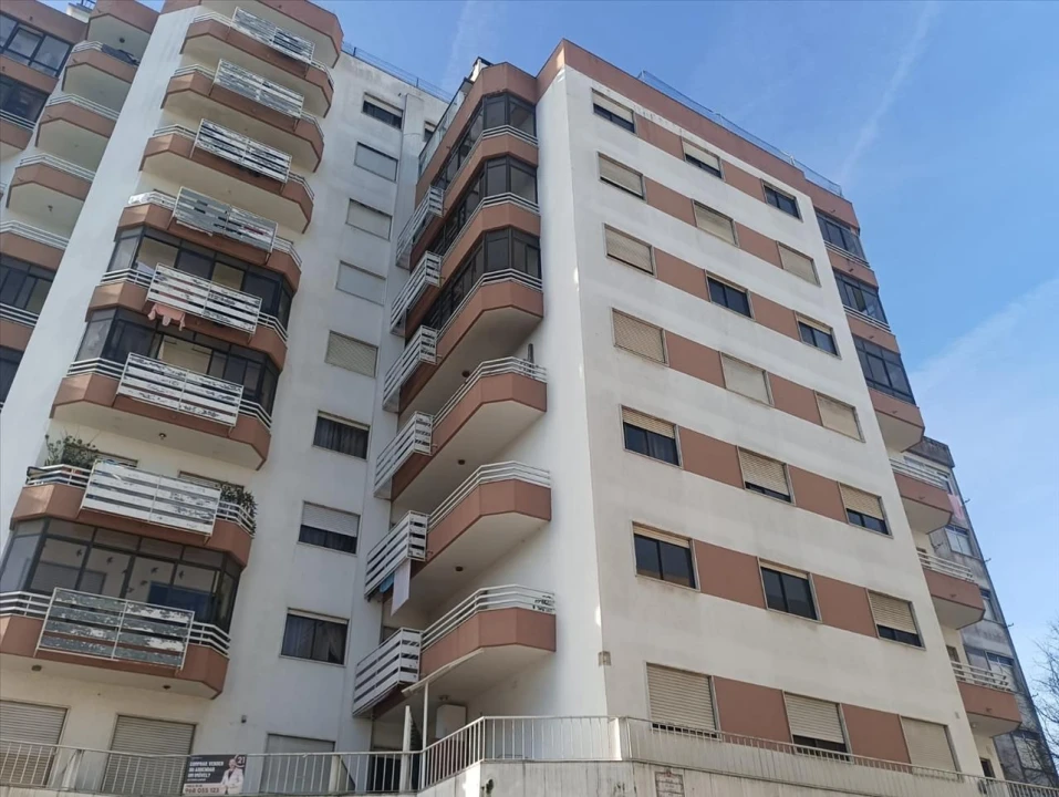 Apartamento T3 para Venda em Cacém e São Marcos Foto 1