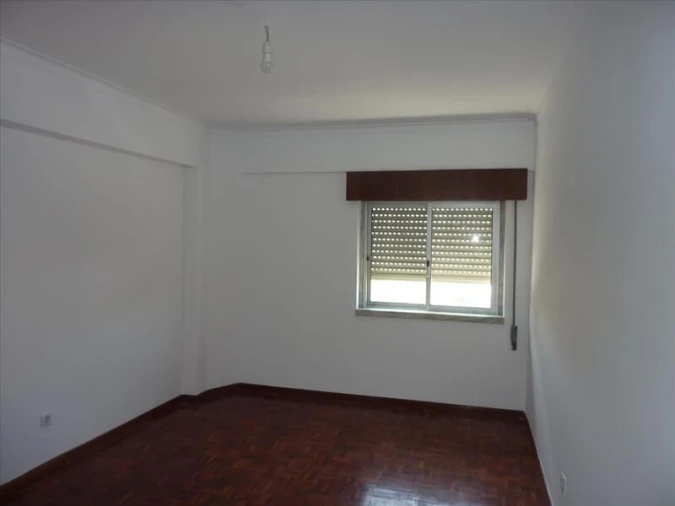 Apartamento T2 para Venda em Carregado e Cadafais Foto 12