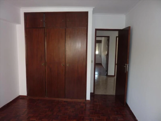 Apartamento T2 para Venda em Carregado e Cadafais Foto 13