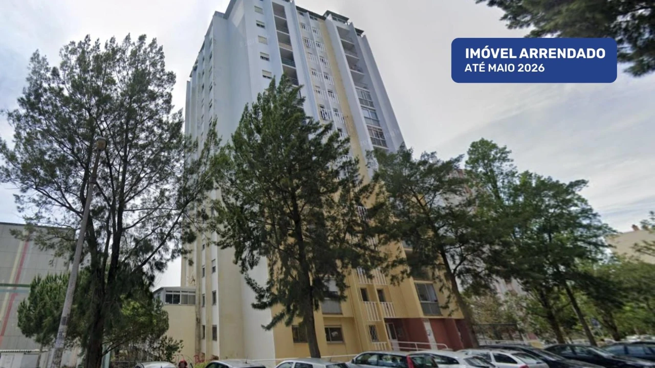 Apartamento T3 para Venda em Agualva e Mira-Sintra Foto 1