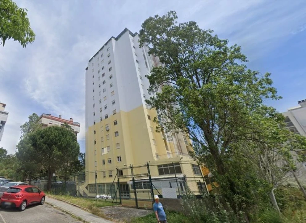 Apartamento T3 para Venda em Agualva e Mira-Sintra Foto 1