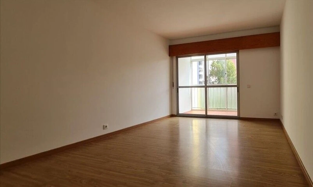 Apartamento T3 para Venda em Agualva e Mira-Sintra Foto 5