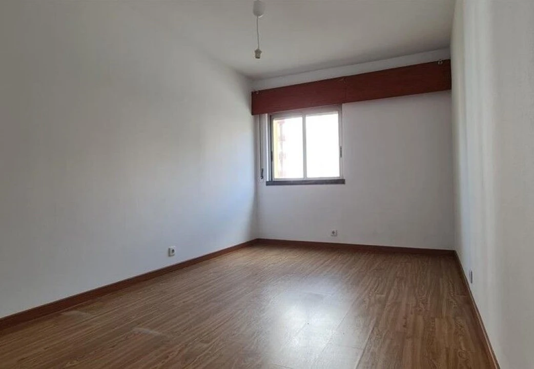 Apartamento T3 para Venda em Agualva e Mira-Sintra Foto 9