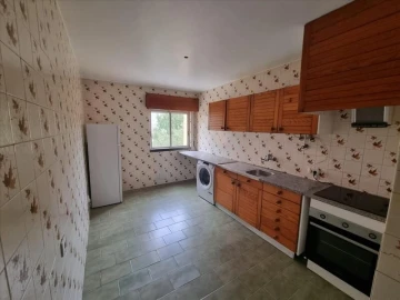 Apartamento T3 para Venda em Agualva e Mira-Sintra