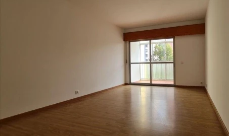Apartamento T3 para Venda em Agualva e Mira-Sintra