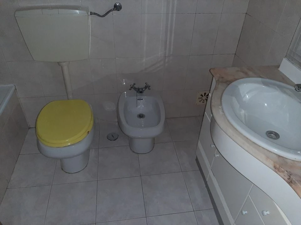 Apartamento T1 para Venda em Rio de Mouro Foto 10