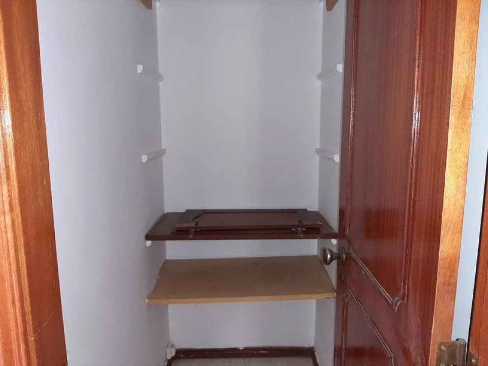 Apartamento T1 para Venda em Rio de Mouro Foto 11
