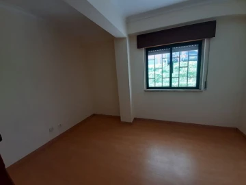 Apartamento T1 para Venda em Rio de Mouro