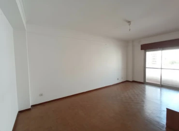Apartamento T3 para Venda em Queluz e Belas