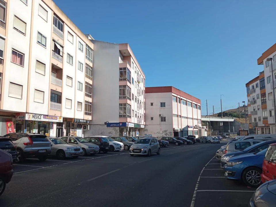 Apartamento T3 para Venda em Queluz e Belas Foto 17