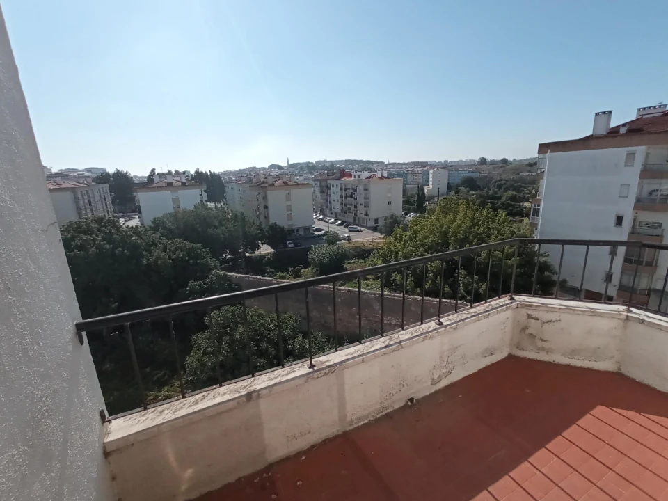 Apartamento T3 para Venda em Queluz e Belas Foto 9