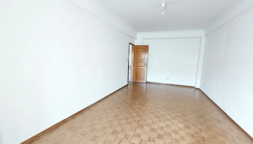 Apartamento T3 para Venda em Queluz e Belas Foto 5