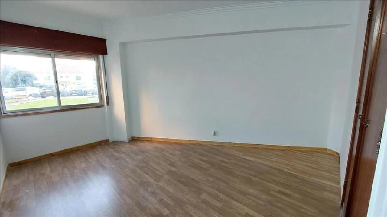 Apartamento T2 para Venda em Rio de Mouro Foto 6