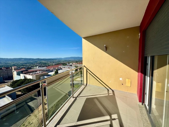 Apartamento T2 para Venda em Covilhã e Canhoso Foto 8