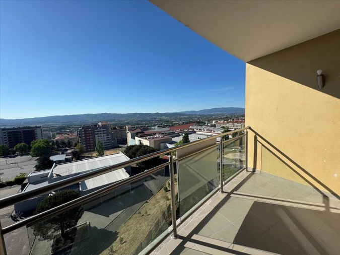 Apartamento T2 para Venda em Covilhã e Canhoso Foto 9