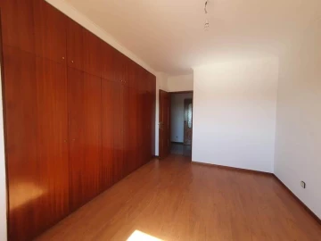 Apartamento T4 para Venda em Santa Marinha e São Pedro da Afurada
