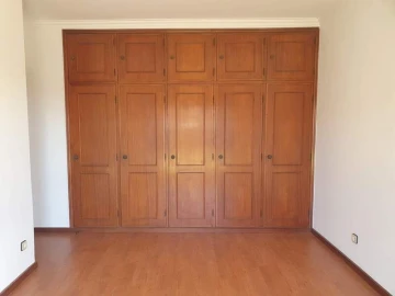 Apartamento T4 para Venda em Santa Marinha e São Pedro da Afurada