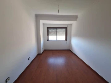 Apartamento T4 para Venda em Santa Marinha e São Pedro da Afurada