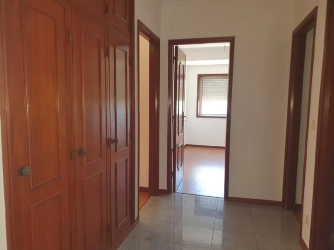 Apartamento T4 para Venda em Santa Marinha e São Pedro da Afurada Foto 3