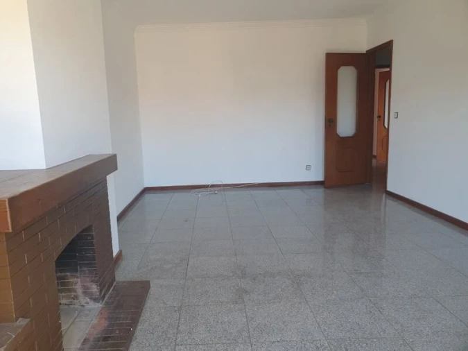 Apartamento T4 para Venda em Santa Marinha e São Pedro da Afurada Foto 4