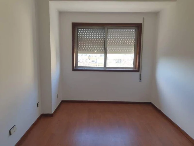 Apartamento T4 para Venda em Santa Marinha e São Pedro da Afurada Foto 8