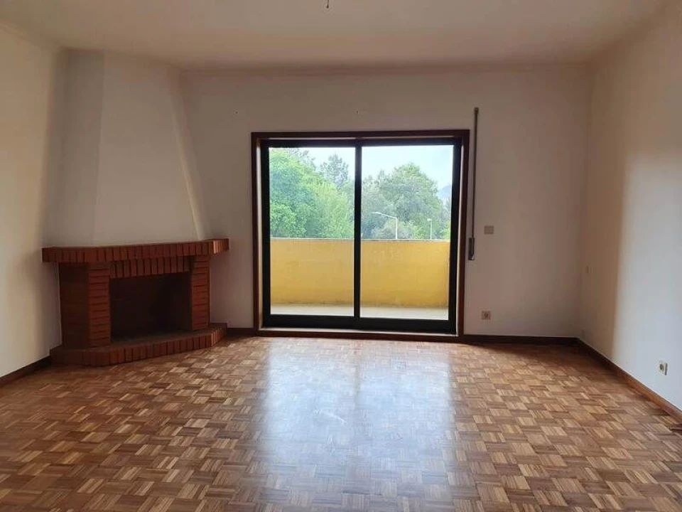 Apartamento T2 para Venda em Paço de Sousa Foto 4