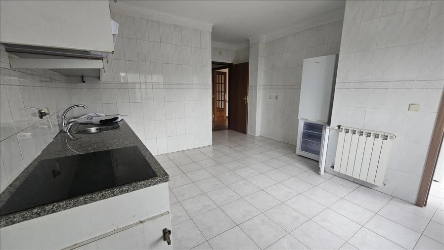 Apartamento T2 para Venda em Paço de Sousa Foto 5