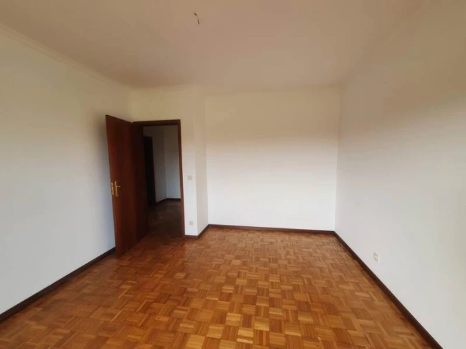 Apartamento T2 para Venda em Paço de Sousa Foto 9