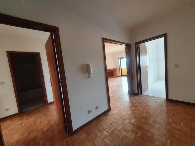 Apartamento T2 para Venda em Paço de Sousa Foto 2