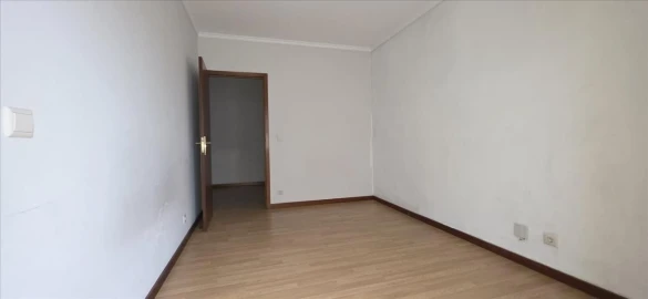 Apartamento T1 para Venda em Paço de Sousa