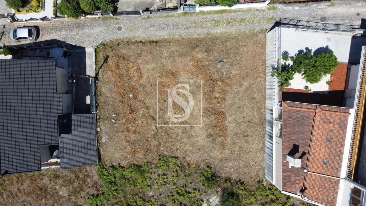 Terreno para Venda em Telões Foto 1