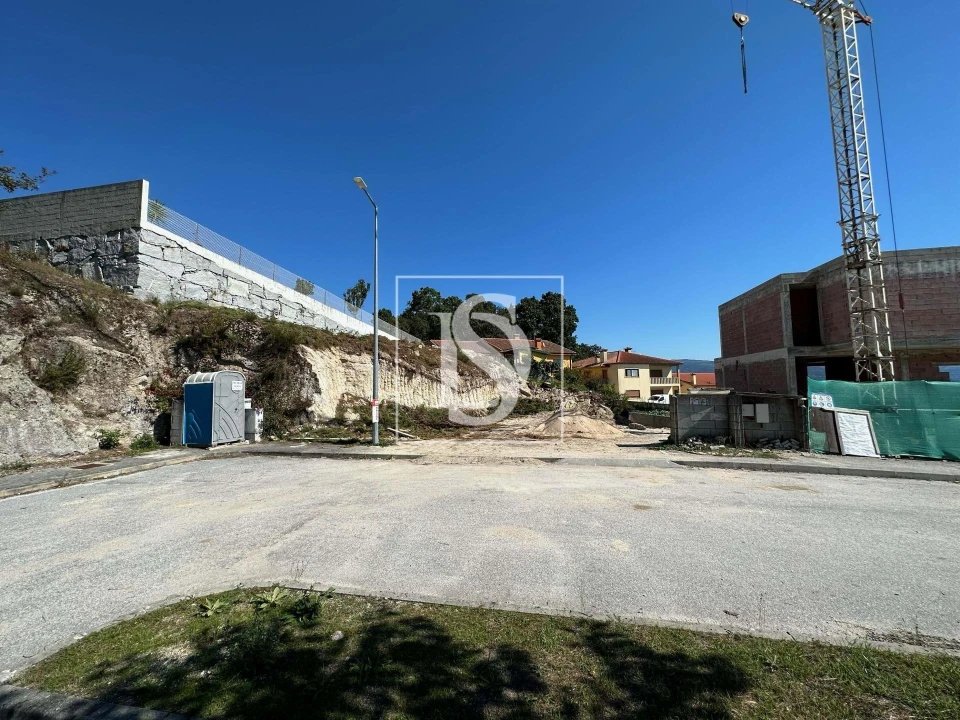 Terreno para Venda em Vila Caiz Foto 1