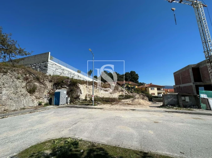 Terreno para Venda em Vila Caiz Foto 3