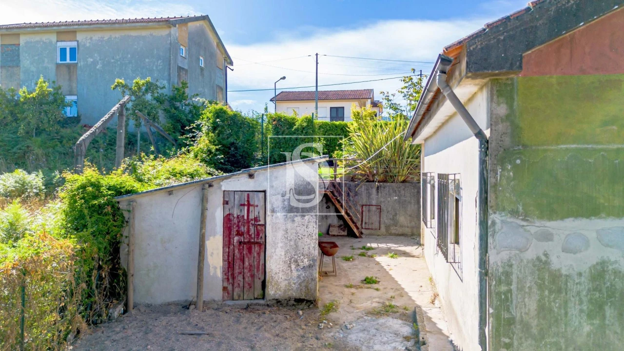 Moradia T2 para Venda em Fridão Foto 31