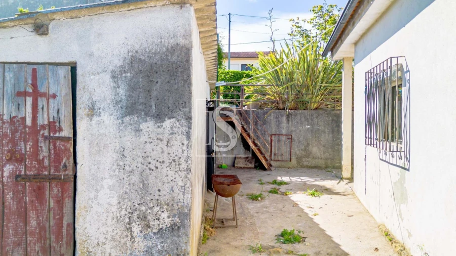 Moradia T2 para Venda em Fridão Foto 27