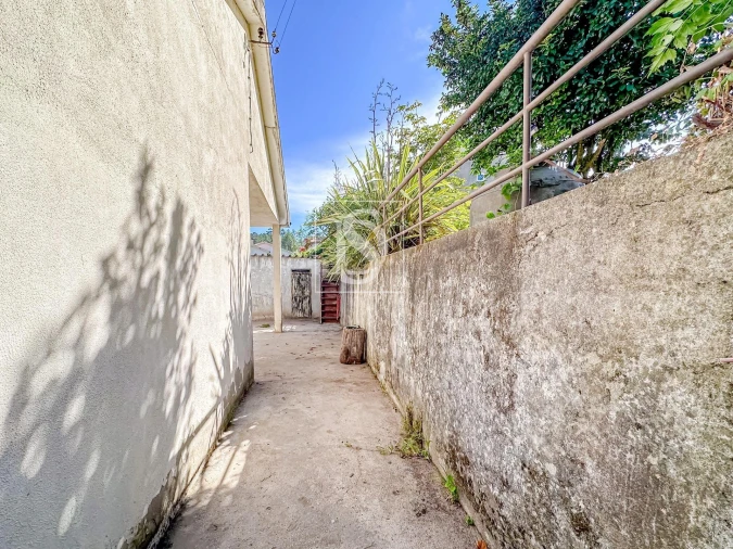 Moradia T2 para Venda em Fridão Foto 32